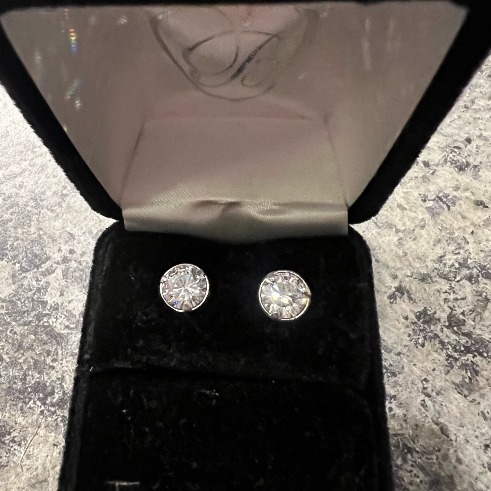 NWT Brighton Sparkling Silver Stud Earrings